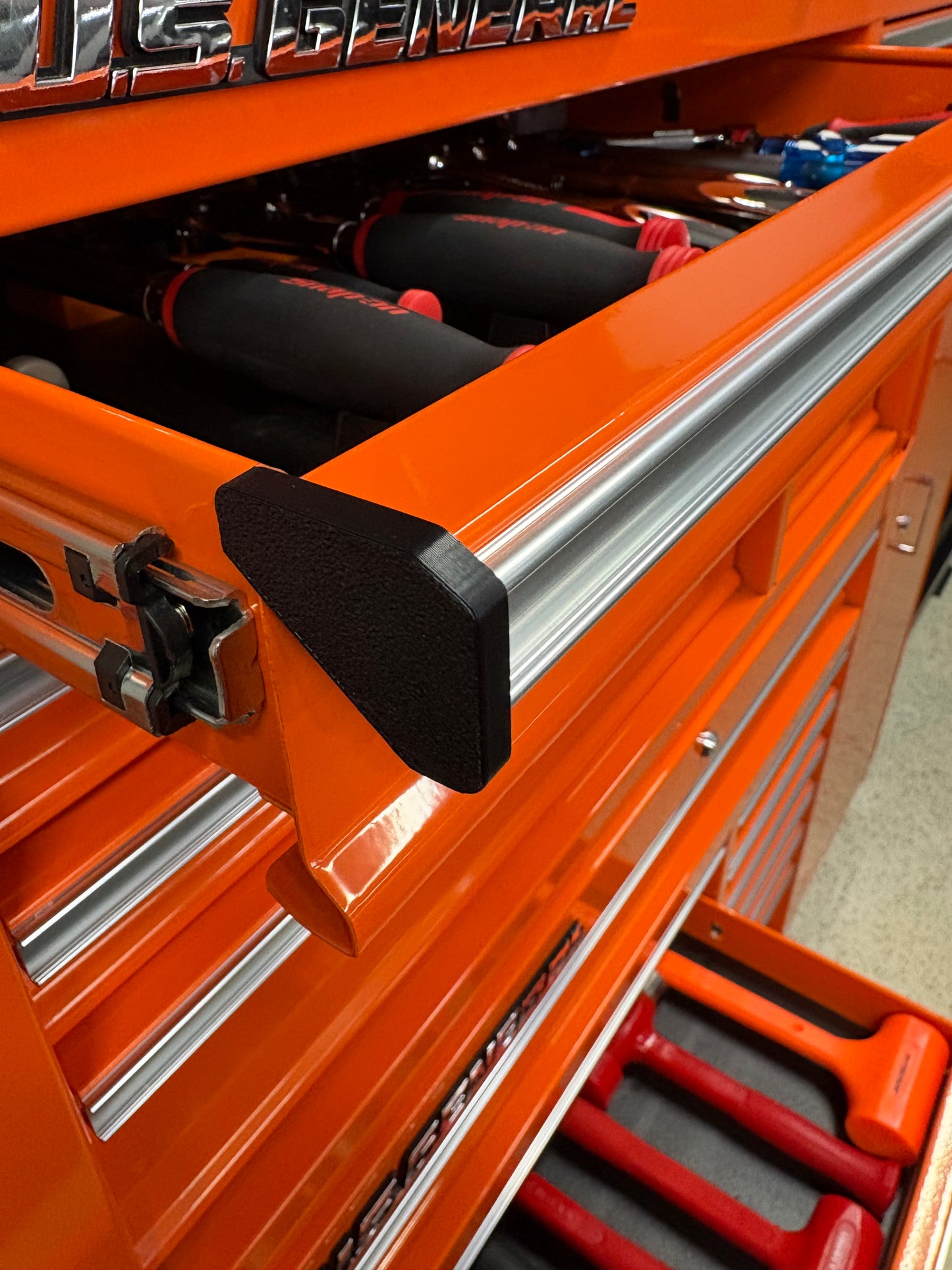 Series 2 Roller Cabinet